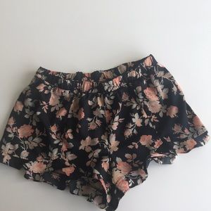 5|48 floral shorts